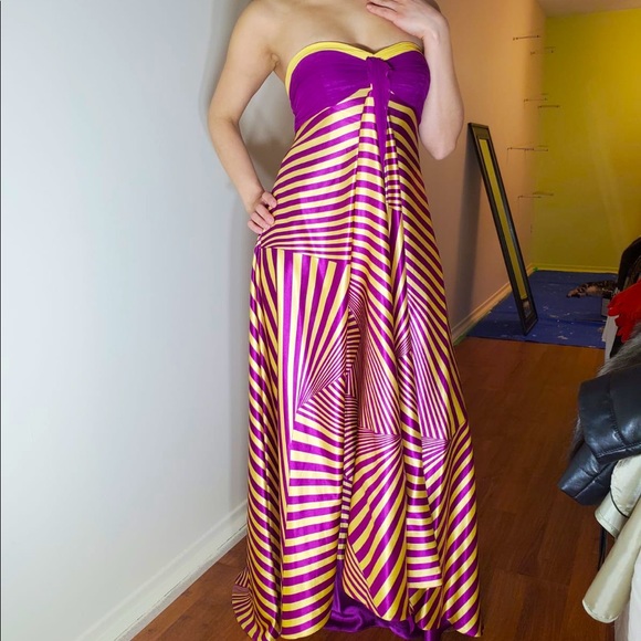 Gorgeous evening dress - Picture 5 of 8